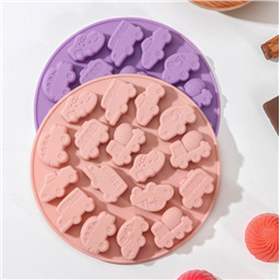 Форма силиконовая «Машинки», 12х1 см, 17 ячеек